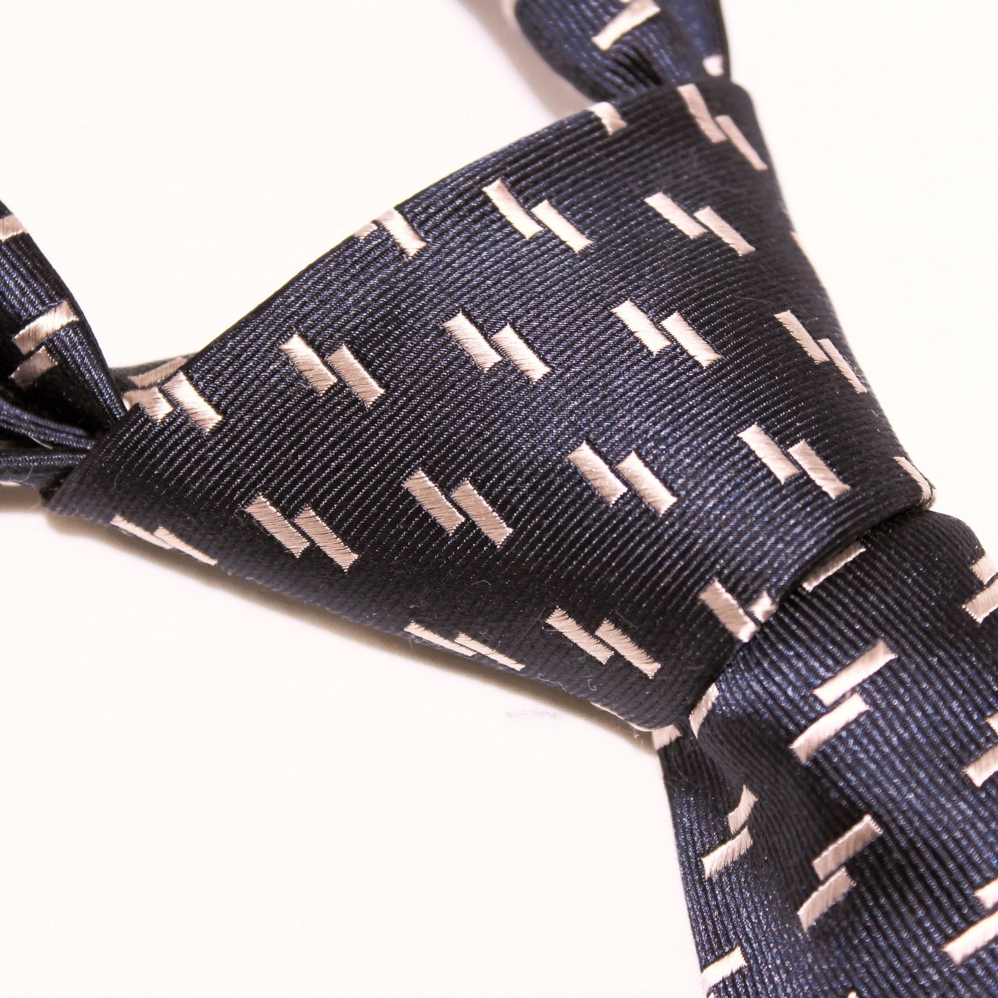 necktie-7cm-silk-seatac www.mallsonline.com.au