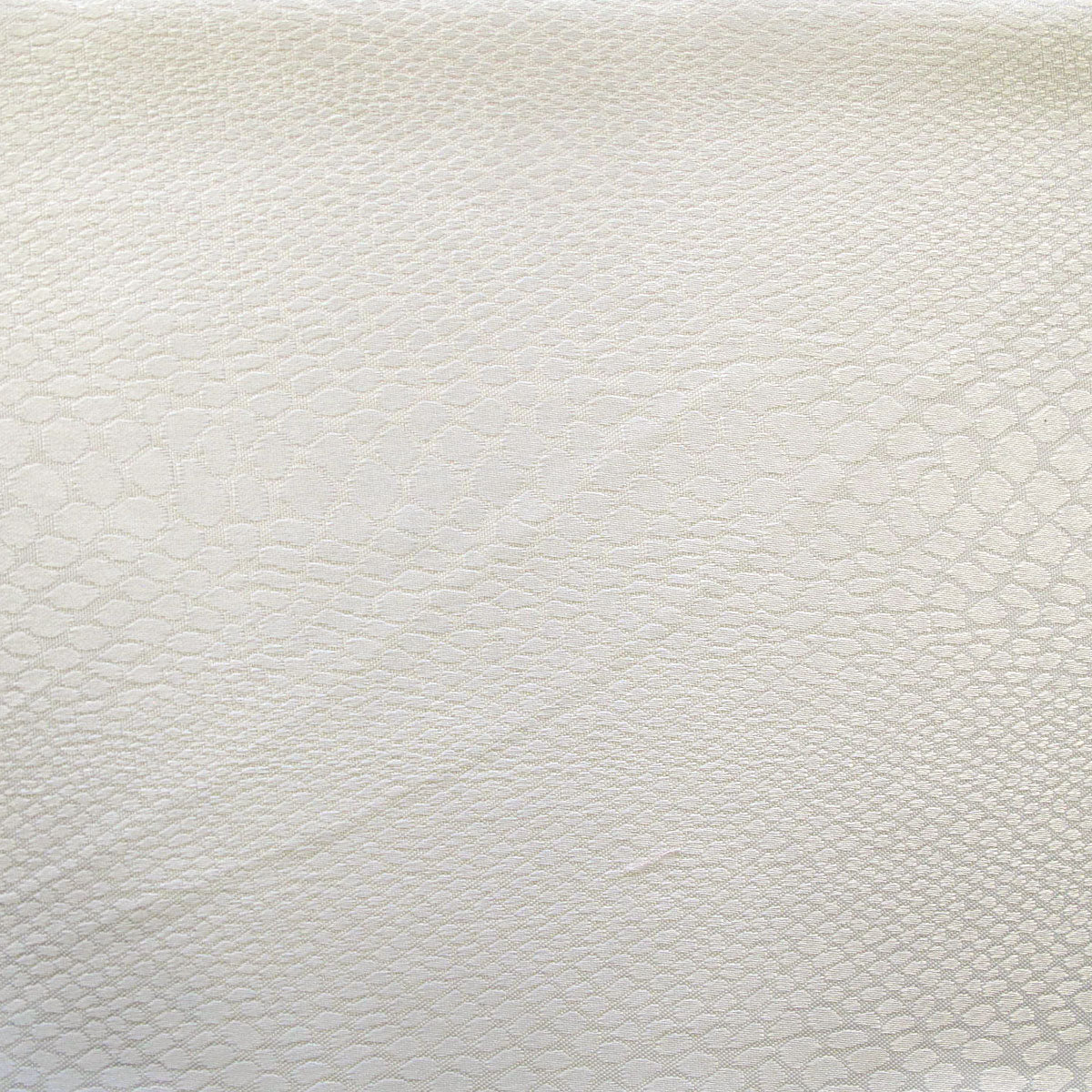jacquard-tablecloth-komodo-ivory-135-x-180-cm www.mallsonline.com.au
