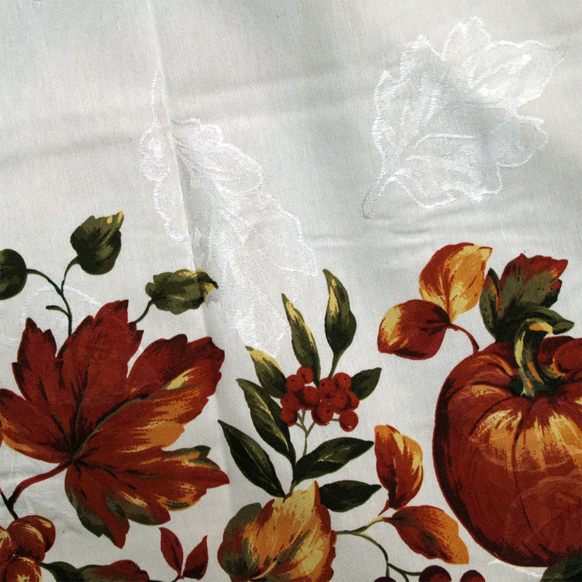 pumpkin-fruits-christmas-tablecloth-152-x-213-cm www.mallsonline.com.au