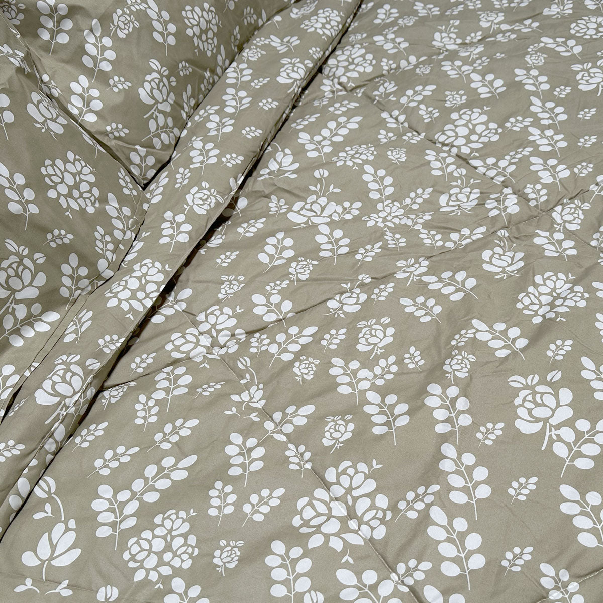 hotel-living-3-pce-light-weight-comforter-set-queen-king-corbett-floral-outlines www.mallsonline.com.au