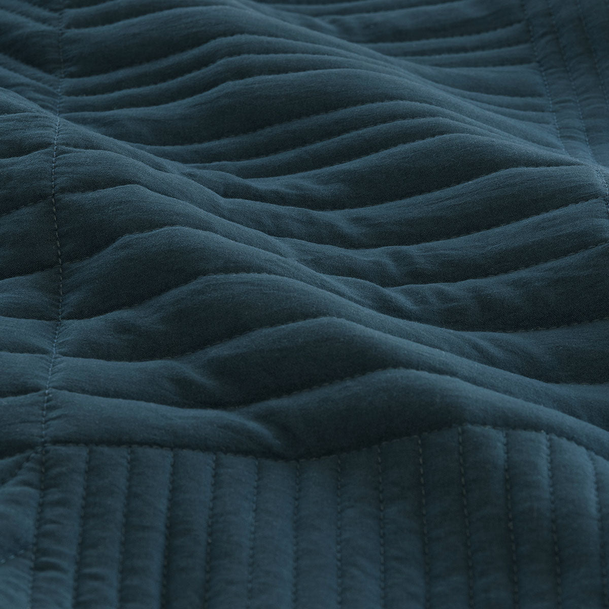 ardor-finley-navy-3-pcs-quilted-coverlet-set-queen-king www.mallsonline.com.au