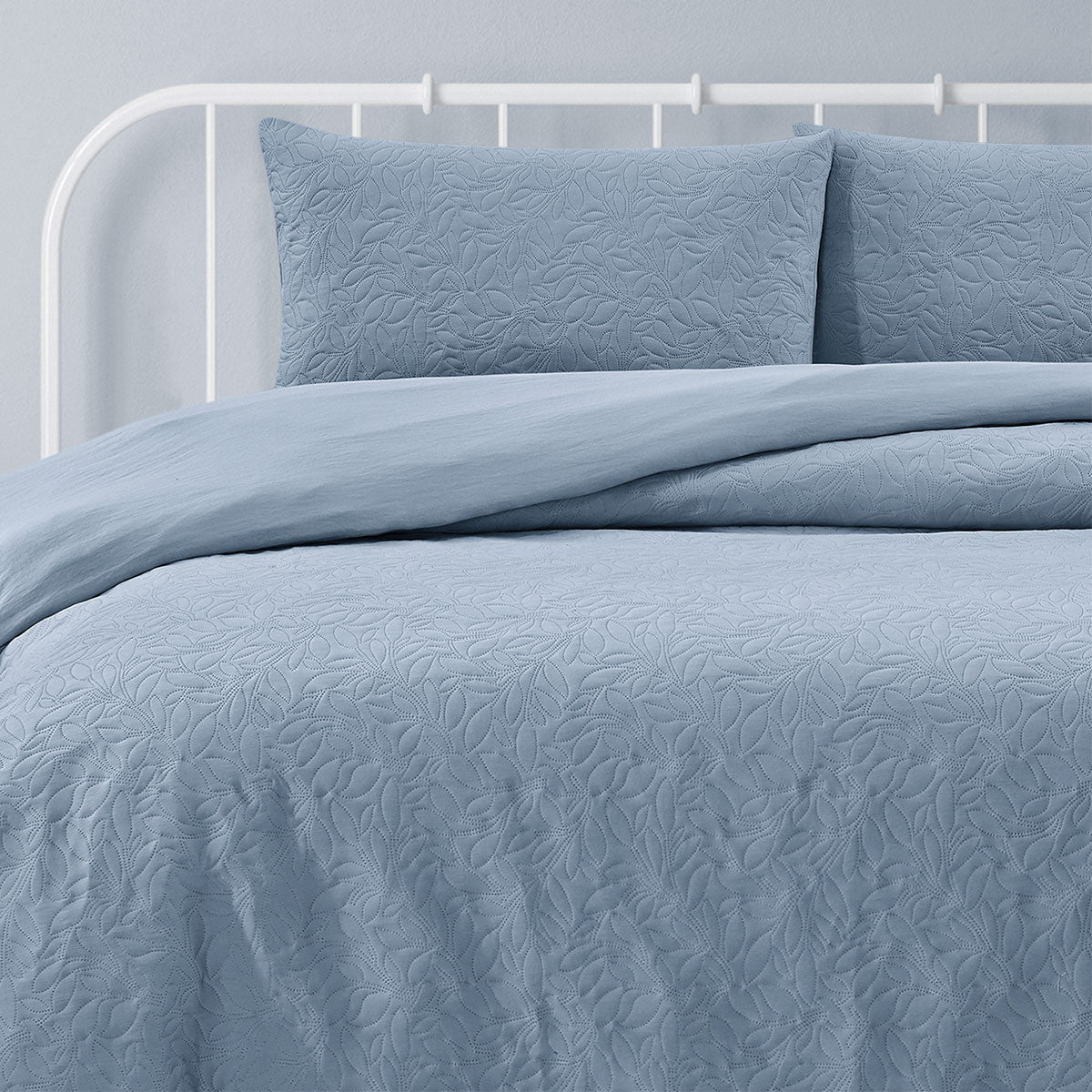 ardor-lottie-bluebell-pinsonic-embossed-quilt-cover-set-queen www.mallsonline.com.au