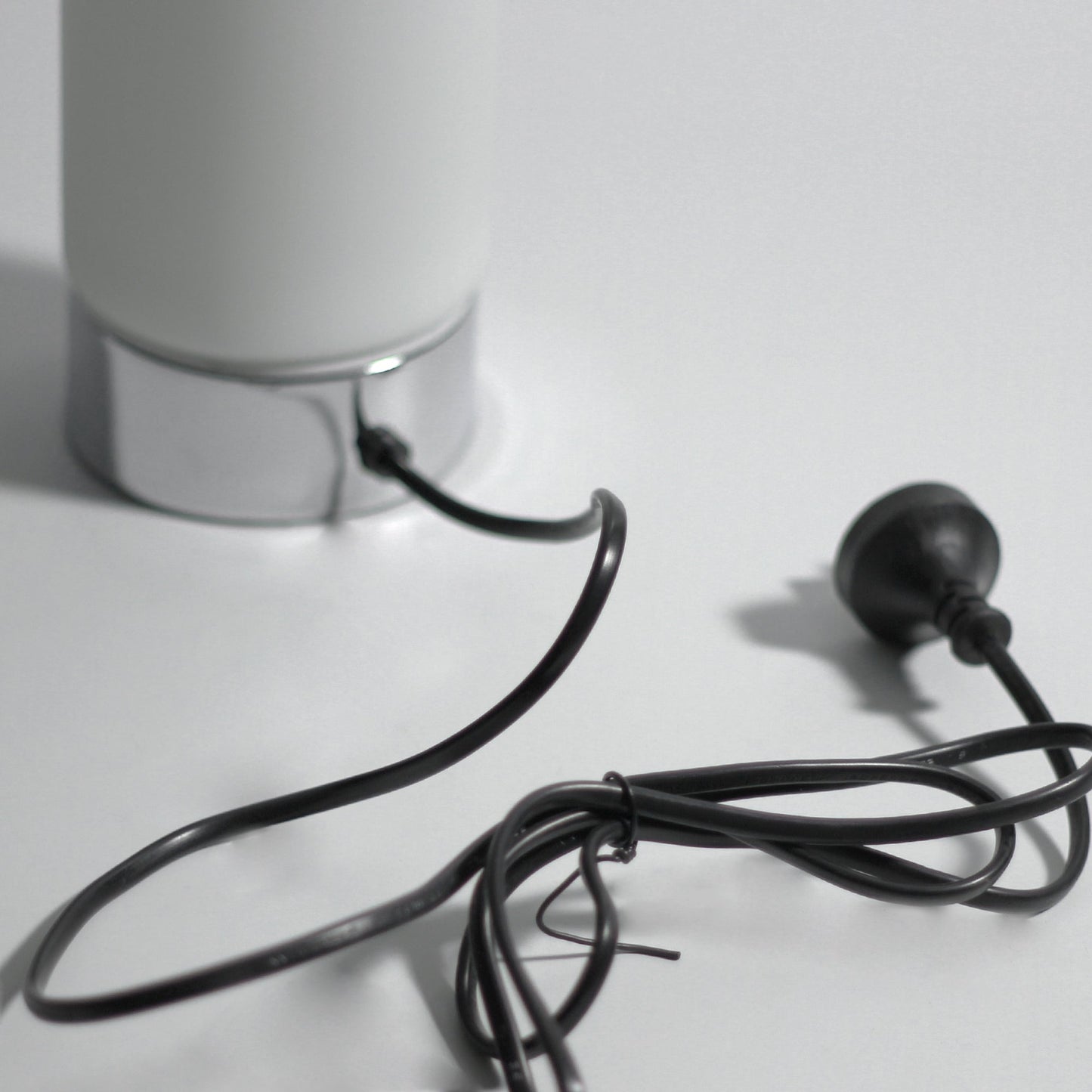 julie-cylinder-touch-lamp-with-usb-port www.mallsonline.com.au