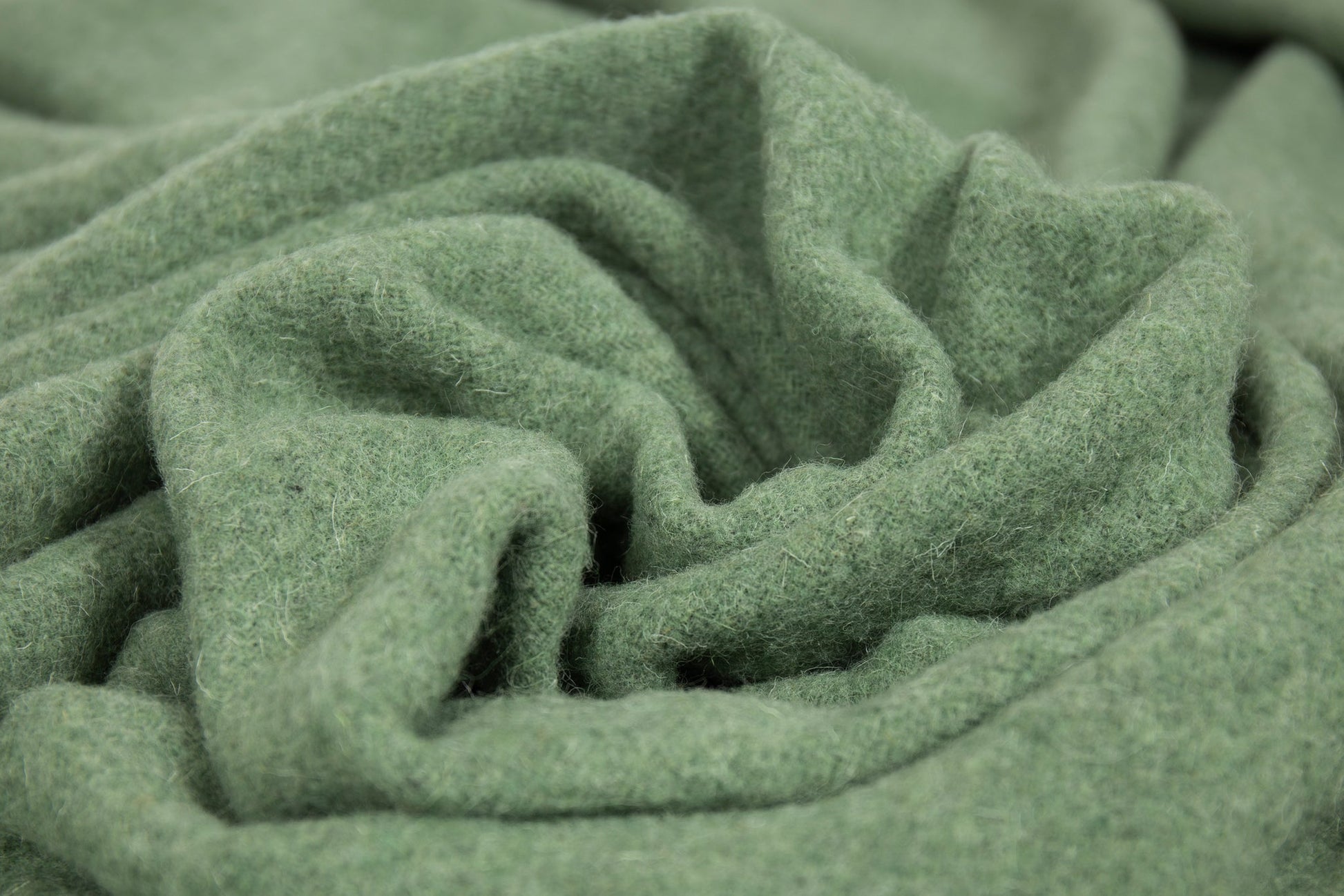 brighton-throw-100-nz-wool-sage www.mallsonline.com.au