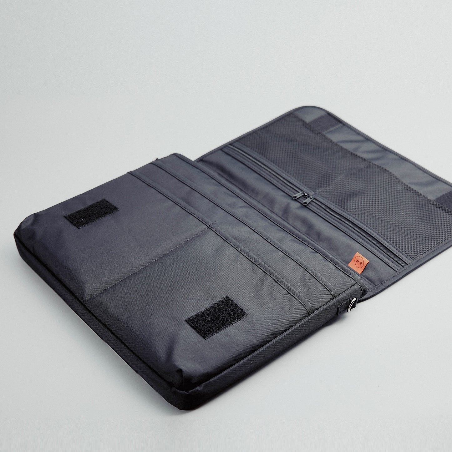 st9-l-size-15-6-16-inch-black-laptop-sleeve-padded-shoulder-bag-travel-carry-case-lato at www.mallsonline.com.au