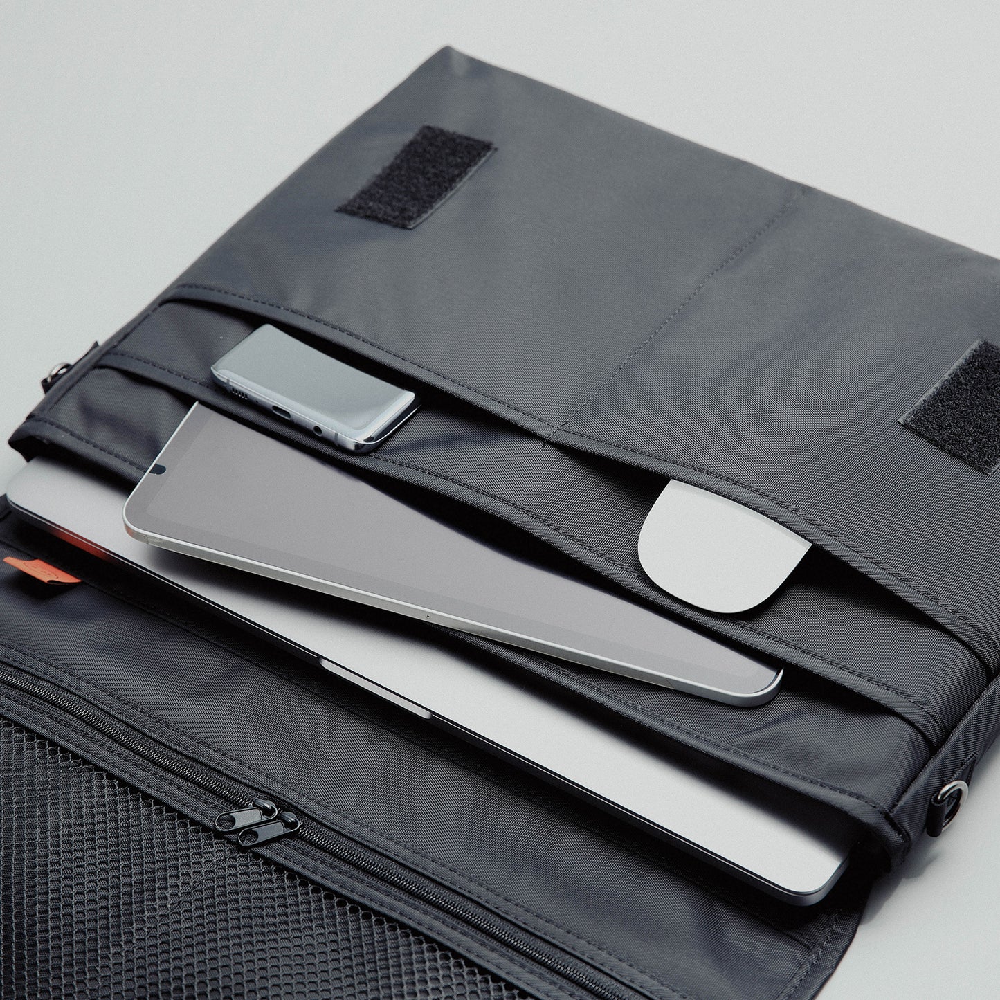 st9-l-size-15-6-16-inch-black-laptop-sleeve-padded-shoulder-bag-travel-carry-case-lato at www.mallsonline.com.au
