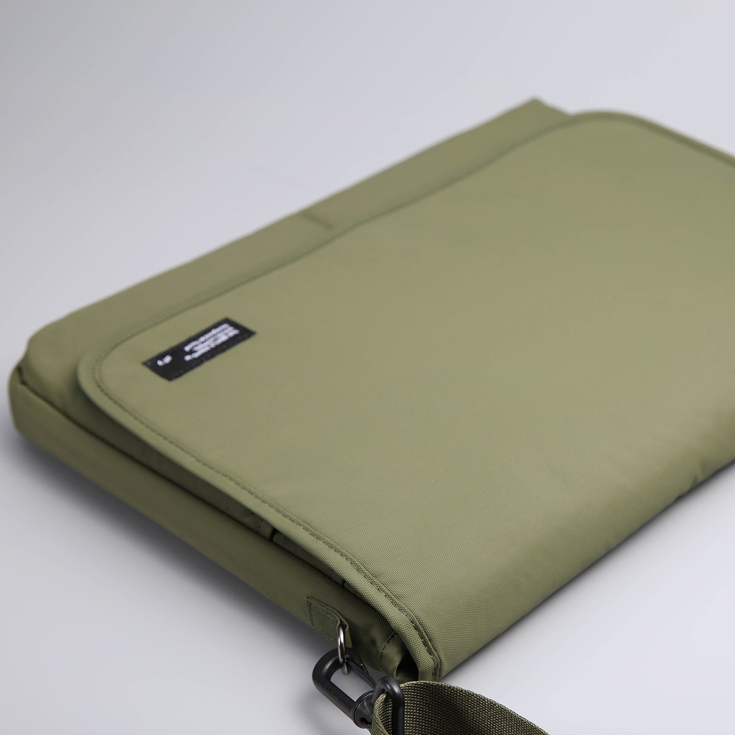st9-l-size-15-6-16-inch-khaki-laptop-sleeve-padded-shoulder-bag-travel-carry-case-lato at www.mallsonline.com.au