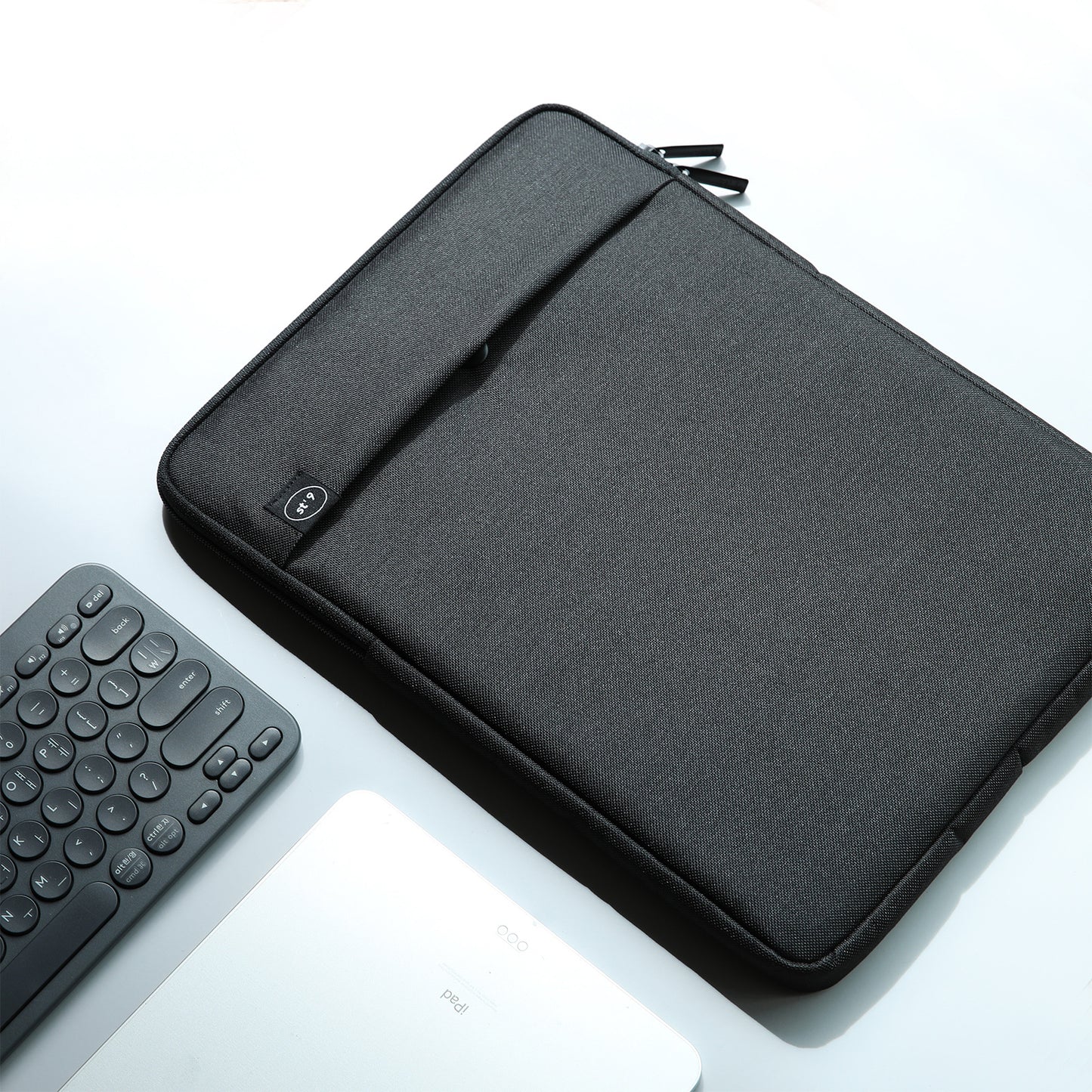 st9-m-size-13-inch-black-laptop-sleeve-padded-travel-carry-case-bag-luke at www.mallsonline.com.au
