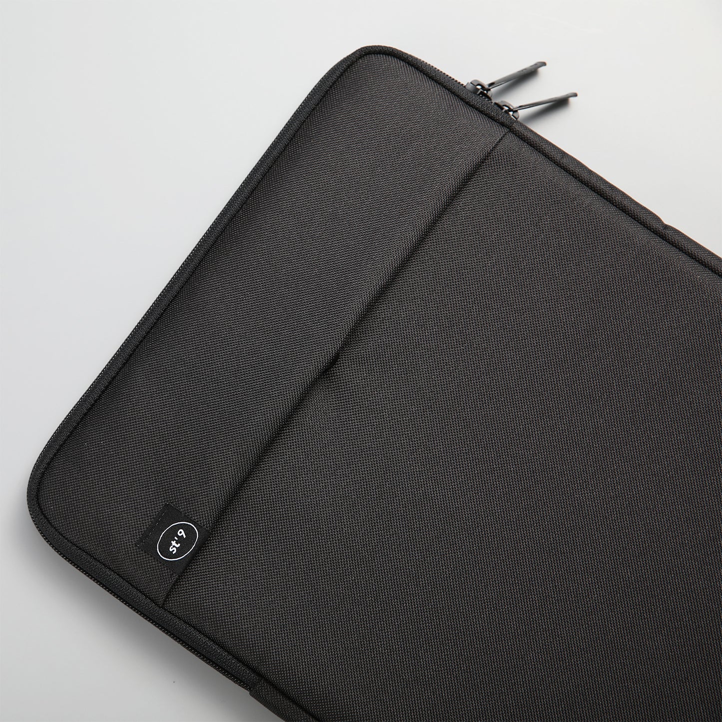 st9-m-size-13-inch-black-laptop-sleeve-padded-travel-carry-case-bag-luke at www.mallsonline.com.au