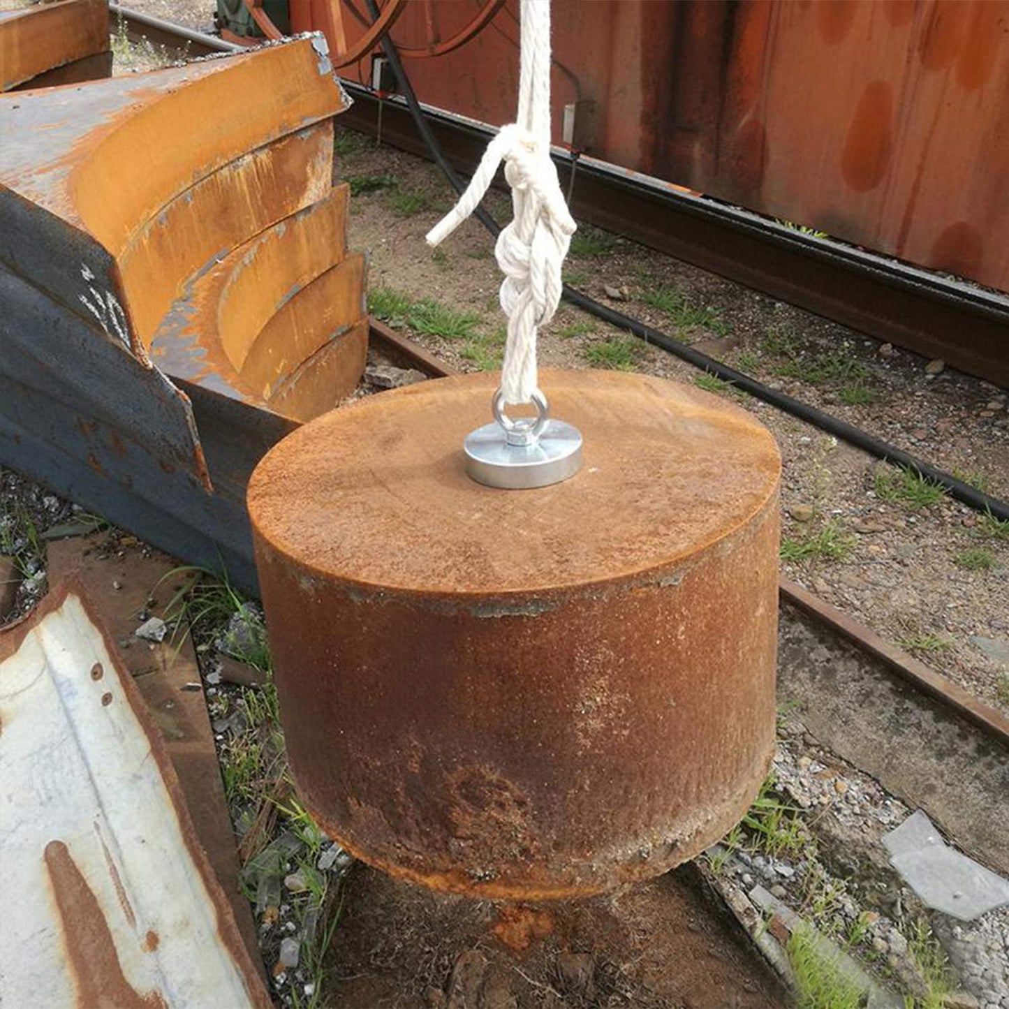 salvage-340kg-recovery-magnet-hook-countersunk-hole-eyebolt-treasure-hunting-fishing www.mallsonline.com.au