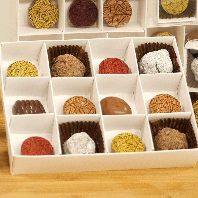 10-pack-of-white-card-chocolate-sweet-soap-product-reatail-gift-box-12-bay-4x4x3cm-compartments-clear-slide-on-lid-16x12x3cm www.mallsonline.com.au