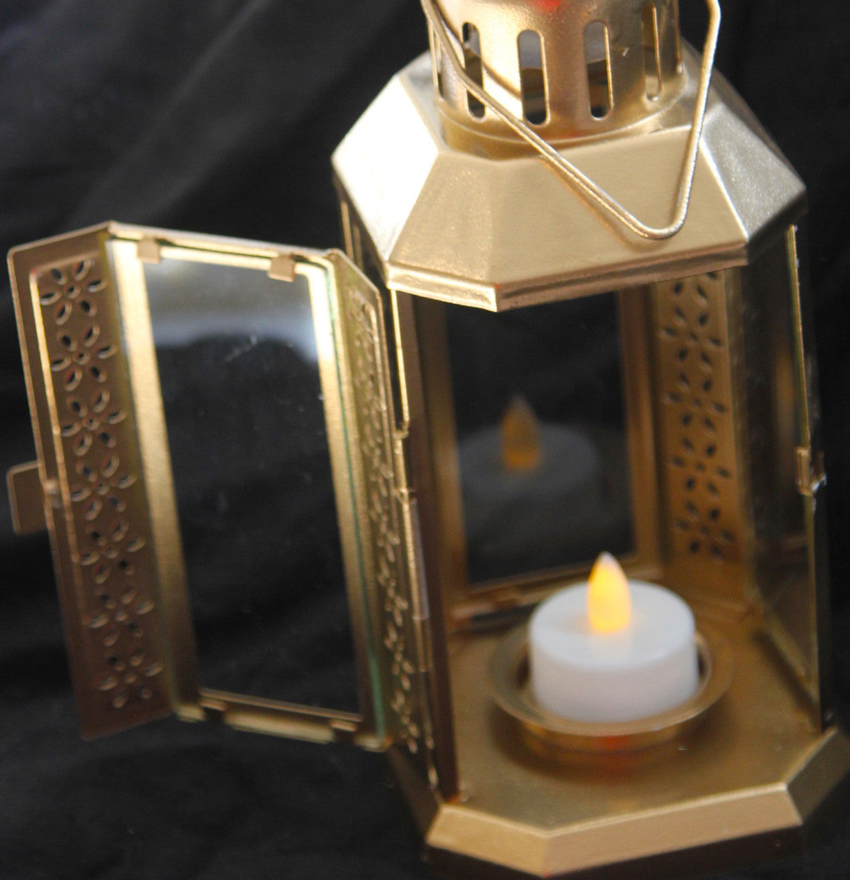 gold-metal-miners-lantern-summer-xmas-wedding-home-party-room-balconey-deck-decoration-21cm-tealight-candle www.mallsonline.com.au