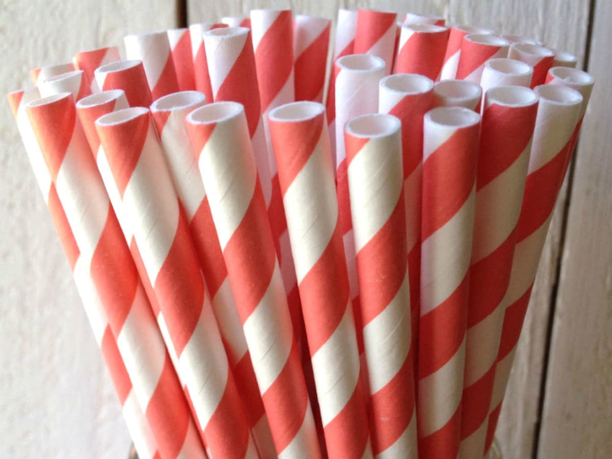 50-pack-red-white-drinking-straws-biodegradable-eco-paper-birthday-party-event-bistro-bar-cafe-take-away www.mallsonline.com.au