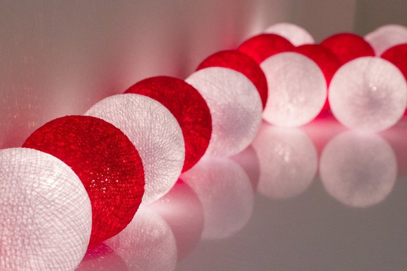 1-set-of-20-led-red-white-5cm-cotton-ball-battery-string-lights-christmas-gift-home-wedding-party-bedroom-decoration-outdoor-indoor-table-centrepiece www.mallsonline.com.au