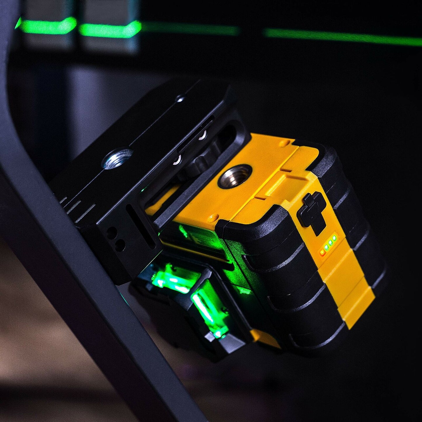 kaiweets-kt360a-green-laser-level-3-x-360-rotary-self-leveling-with-2-rechargeable-battery www.mallsonline.com.au