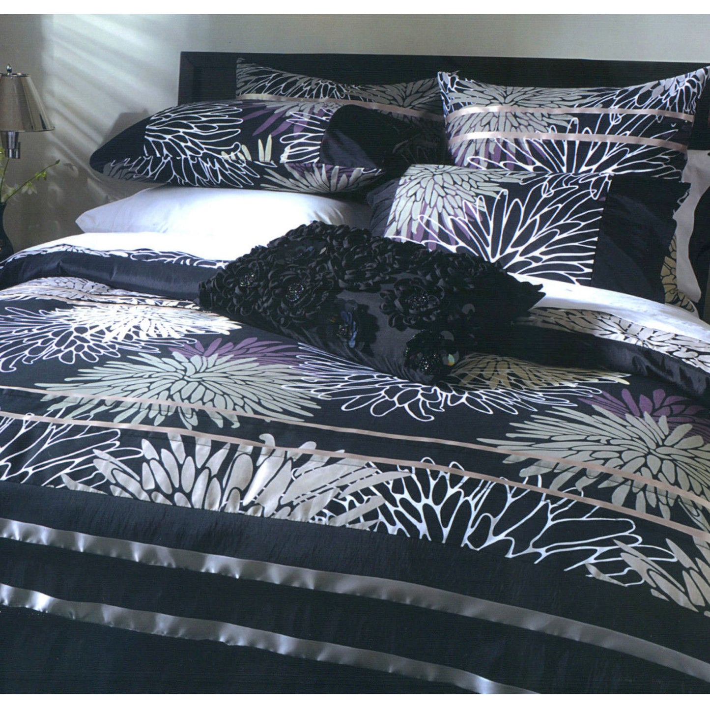 paxton-and-wiggin-astrid-quilt-cover-set-double at www.mallsonline.com.au