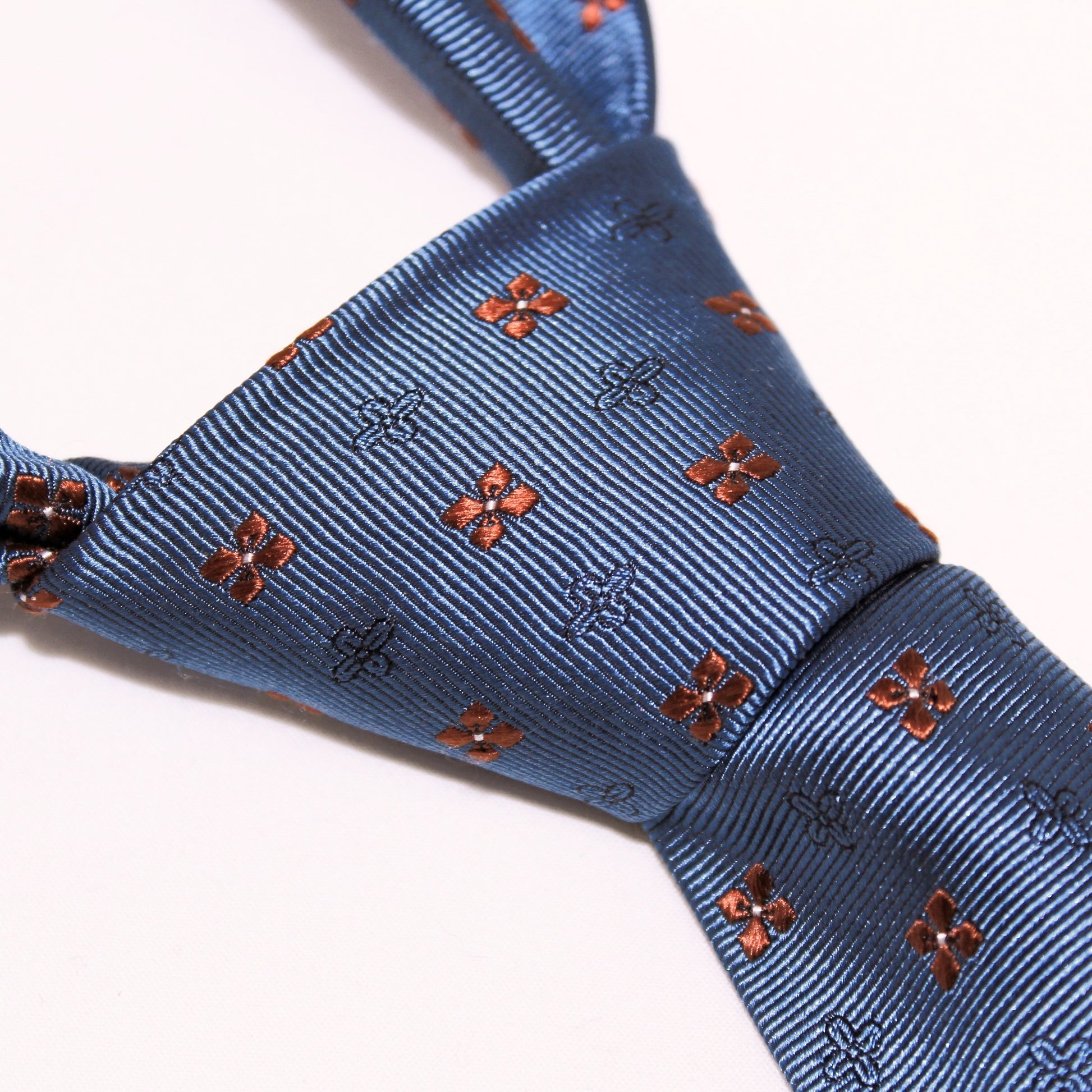 necktie-8-5cm-silk-south-georgia www.mallsonline.com.au