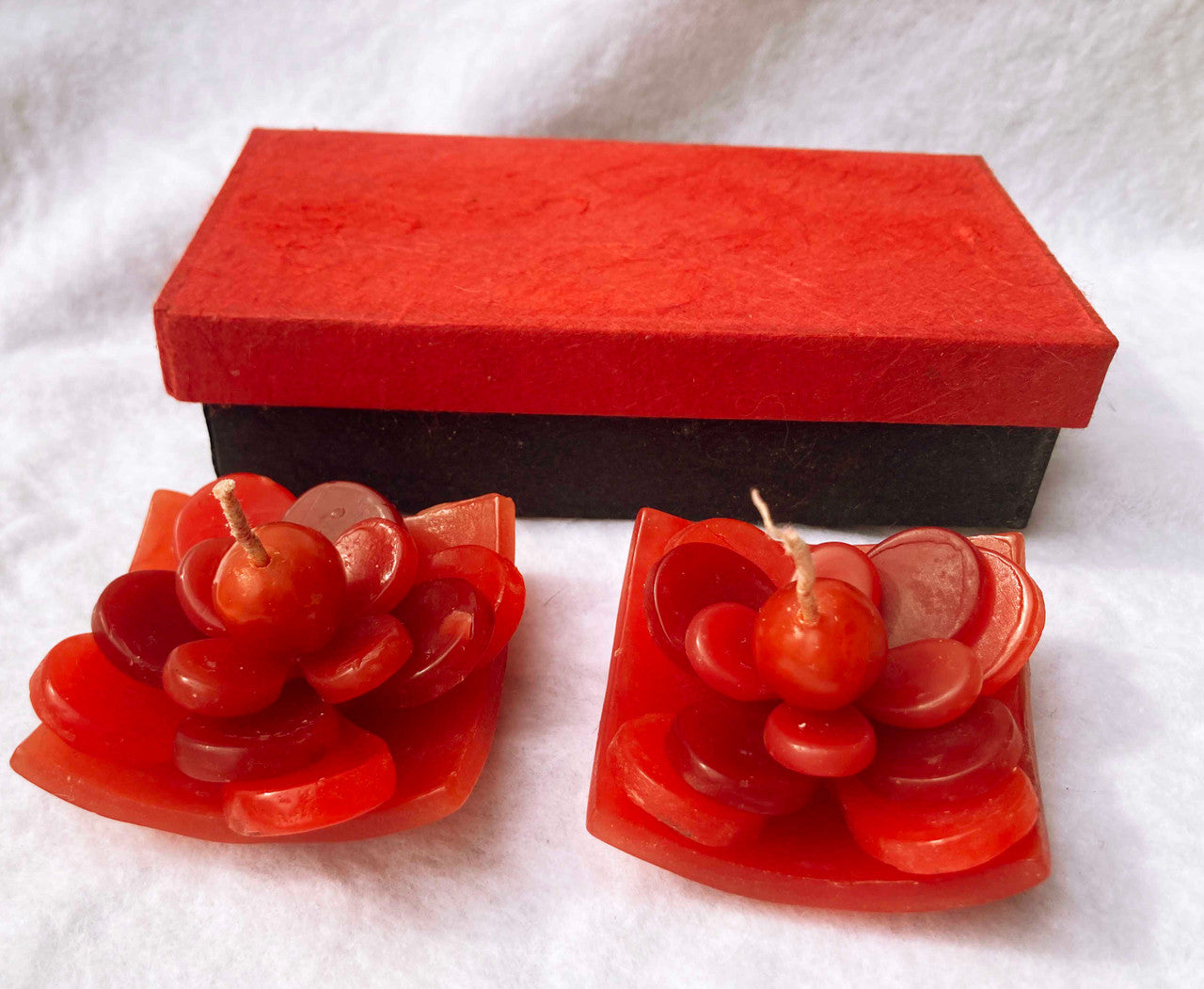 4 Red Lotus Floating Candles in Red Black Gift Box Set Birthday Xmas Valentine Mothers Day Gift Present