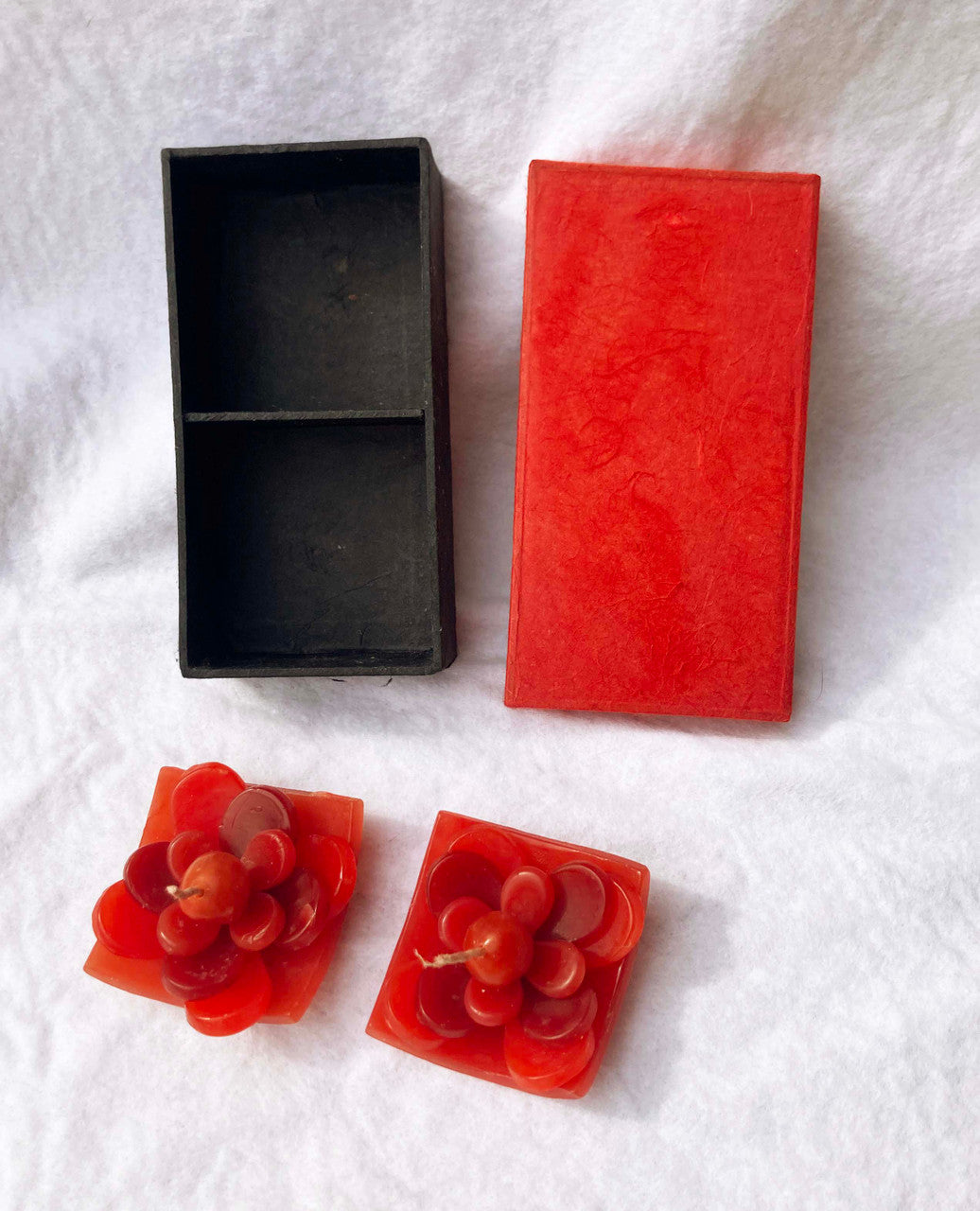 6 Red Lotus Floating Candles in Red Black Gift Box Set Birthday Xmas Valentine Mothers Day Gift Present