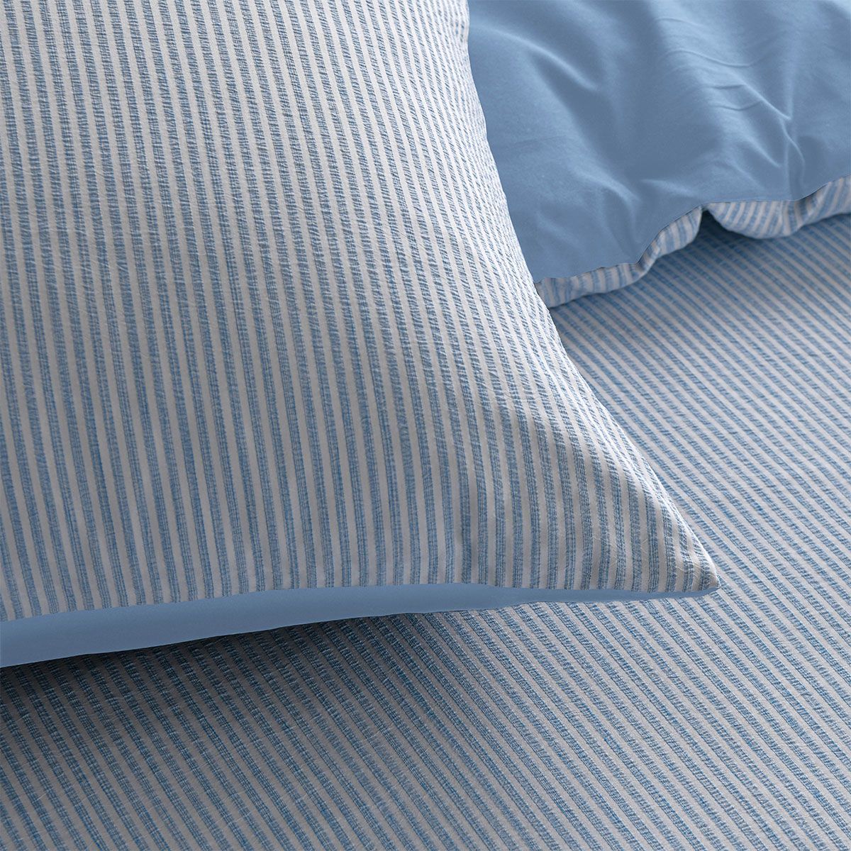 Accessorize Ripley Blue Striped Pattern Quilt Cover Set King