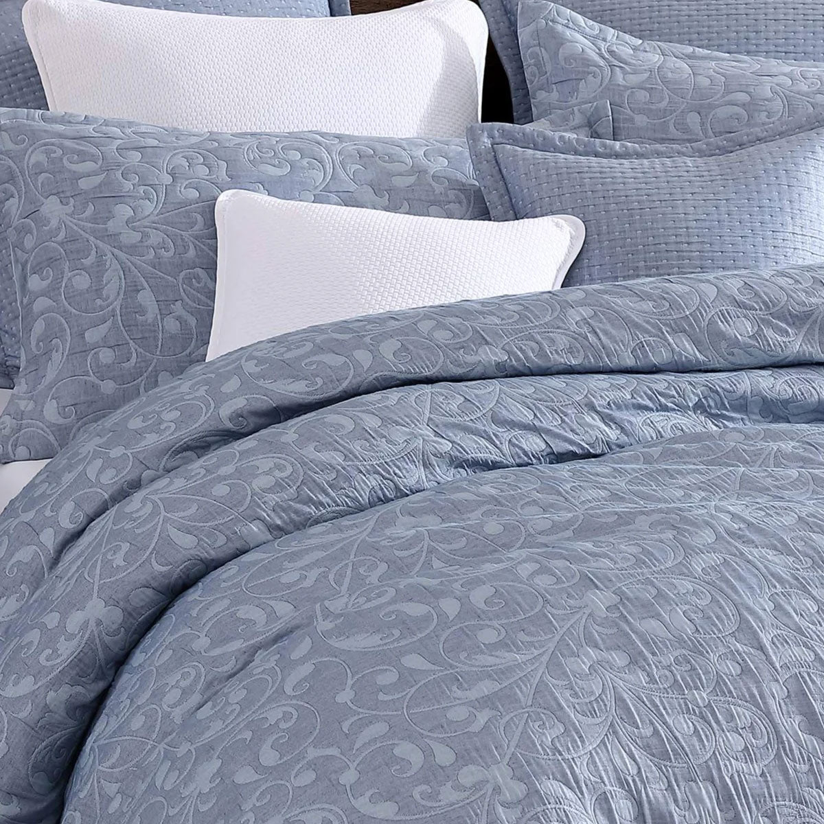 private-collection-leoni-blue-polyester-cotton-jacquard-quilt-cover-set-super-king