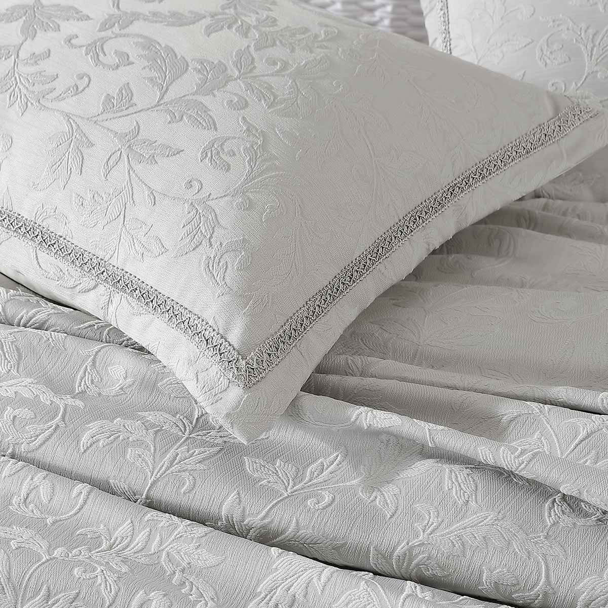 private-collection-valentina-cloud-jacquard-quilt-cover-set-king