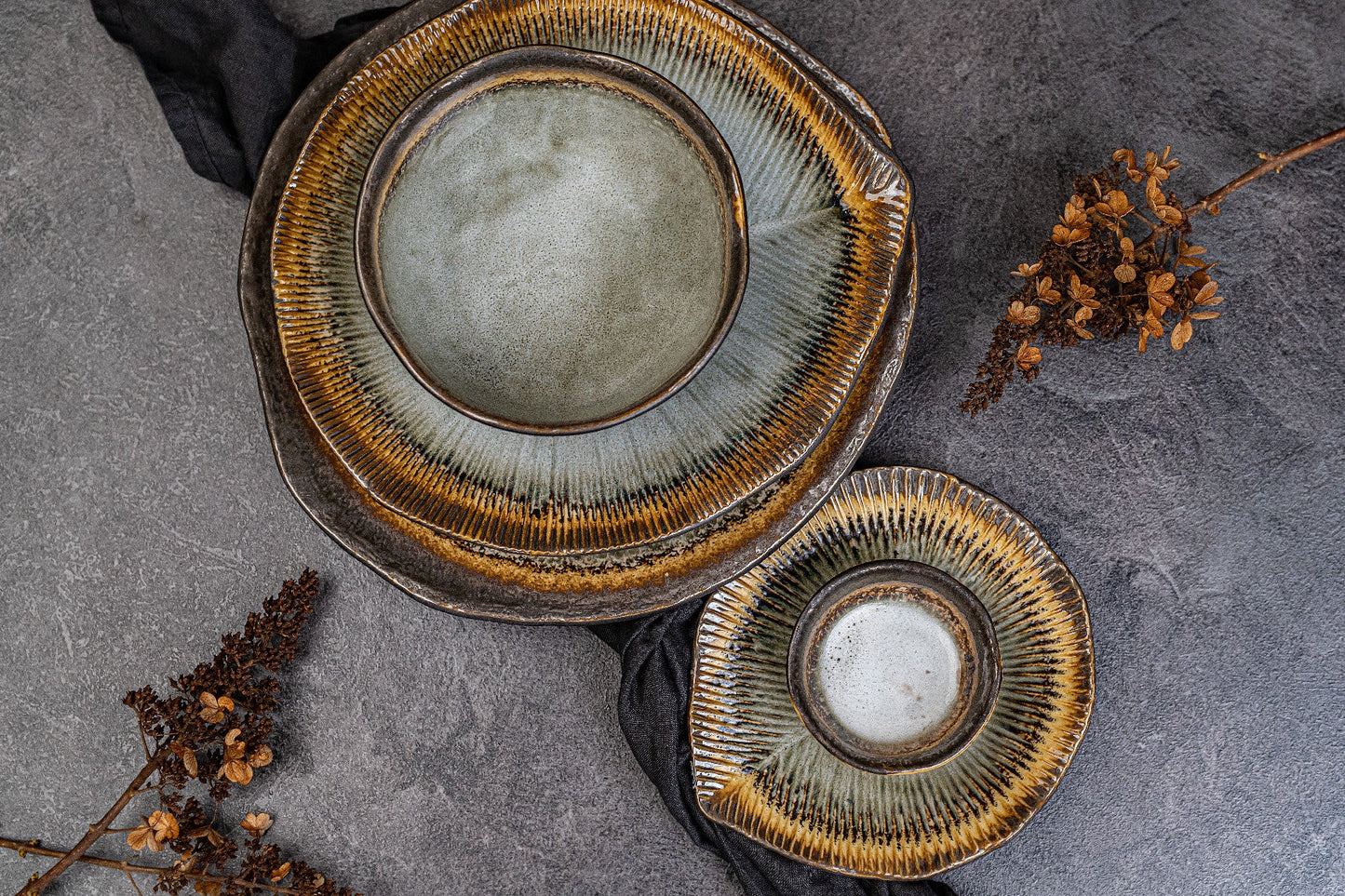 Bowl Shallow Leaf Shaped 25cm Akane Grey Glaze