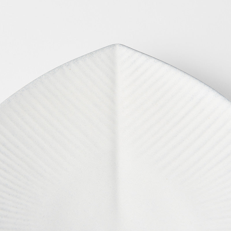 Plate 17.5cm Snow Leaf Glaze