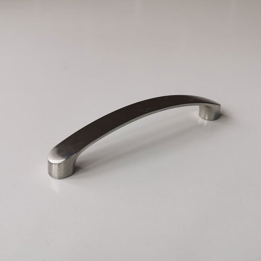 brushed-nickel-kitchen-door-cabinet-drawer-handle-pulls-128mm-1 at www.mallsonline.com.au