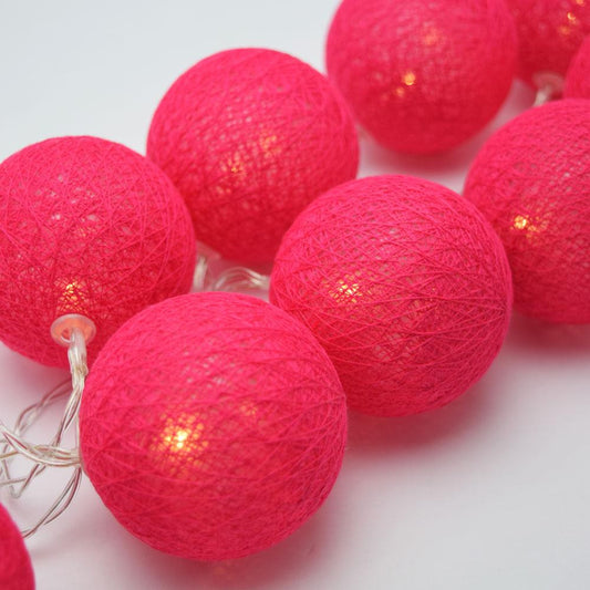 1 Set of 20 LED Red 5cm Cotton Ball Battery Powered String Lights