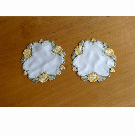 Set of 2 Embroidered Doilies Floral 11