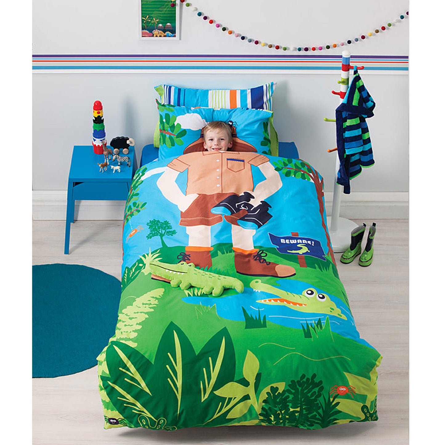 Cubby House Reversible Croc Hunter Quilt Cover Set Double